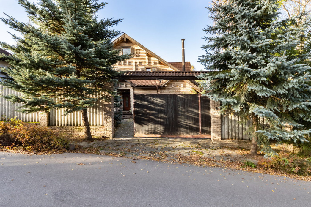 3-этажный дом 277 м² на участке 12,6 соток в Новой Москве